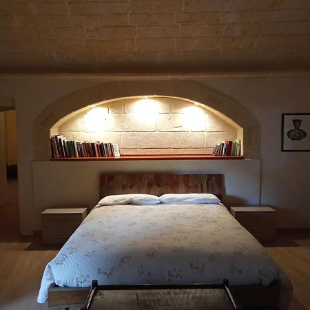 Casa Nel Quartiere Delle Ceramiche Villa Grottaglie Bagian luar foto